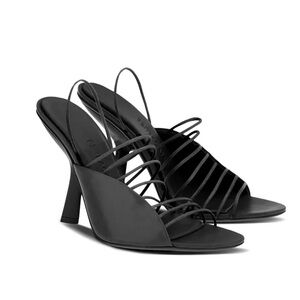 Ferragamo Altaire X5 10.5 cm Black Leather Sandals Size 7.5 New In Box